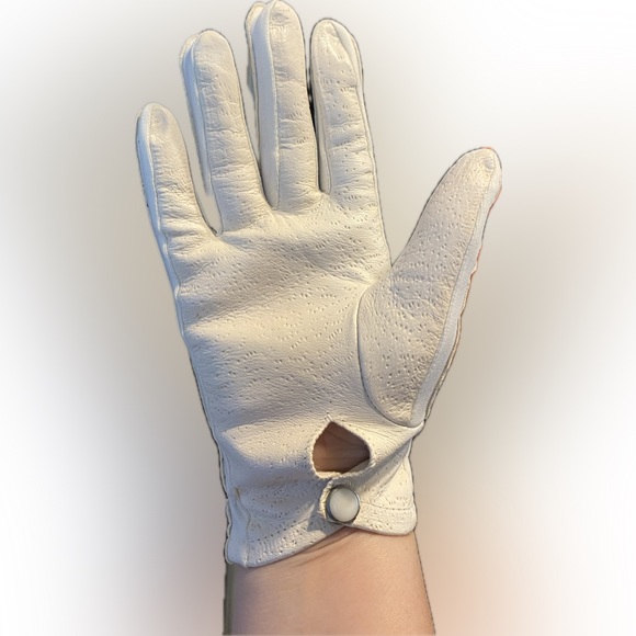 Vintage Ladies Leather gloves with pearl like snap in original Rothchild’s Box - Picture 8 of 16